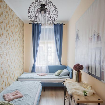 Quiet Rooms In The Bustling City Center Будапеща Екстериор снимка